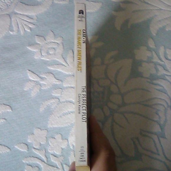 Nancy Drew The Perfect Plot book - Picture 2 of 4